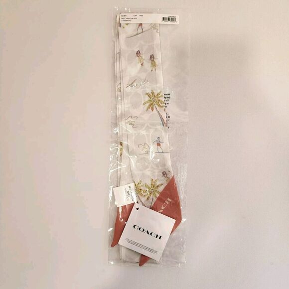 NWT Coach CL484 Signature Chalk Hawaiian Print Silk Skinny Scarf - Picture 1 of 2
